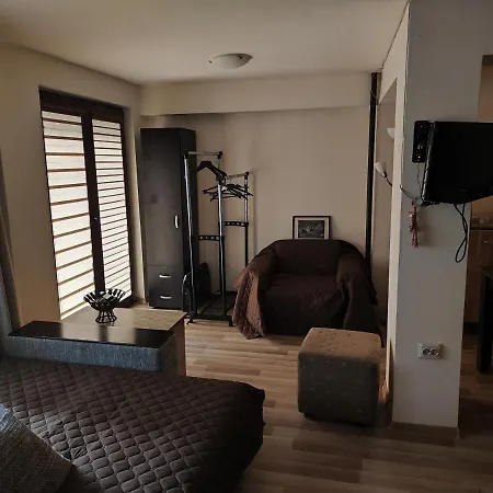 студио до морето Apartment